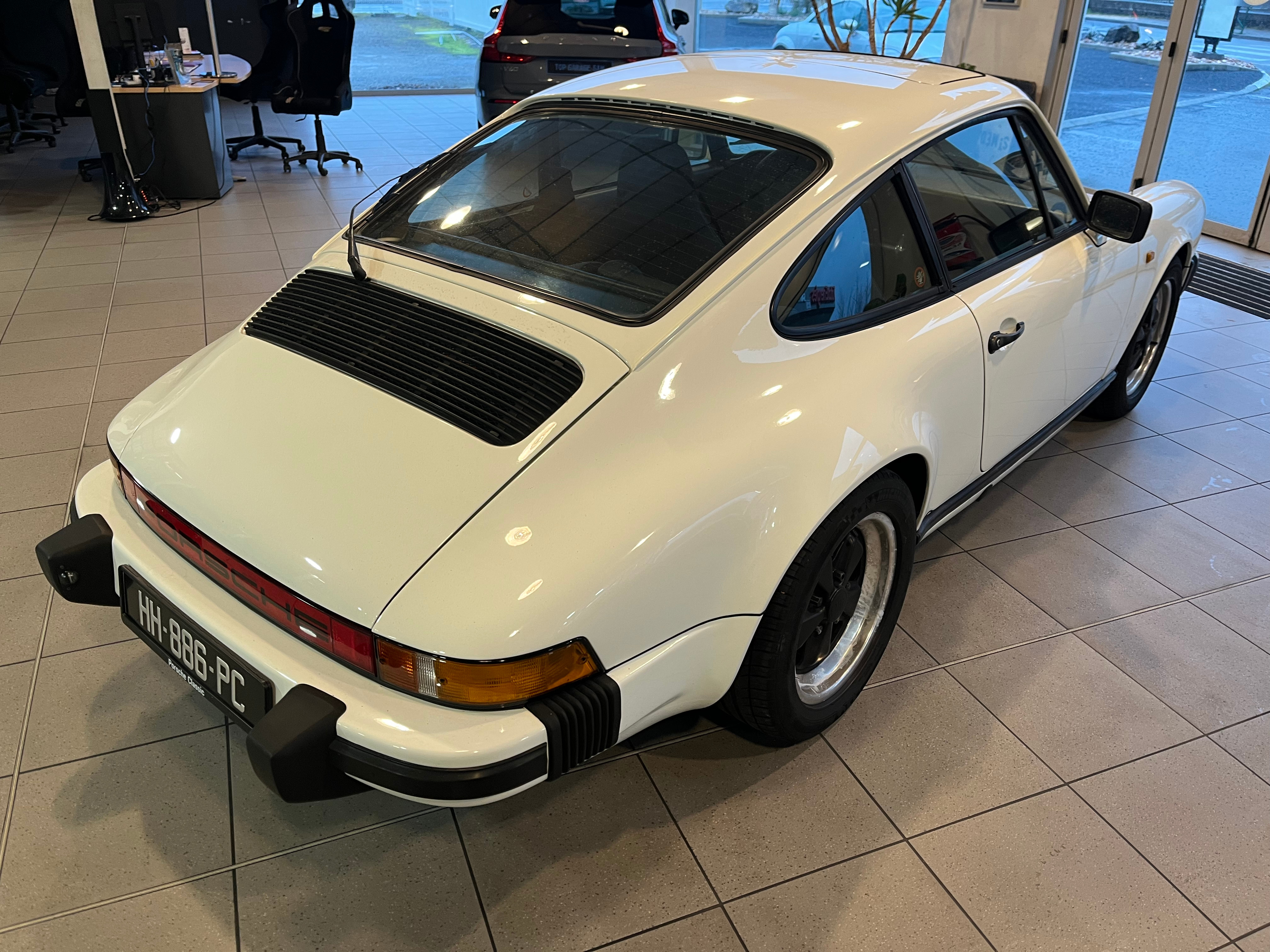 PORSCHE 911 1981