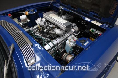 Triumph Stag entièrement restaurée, overdrive 1975