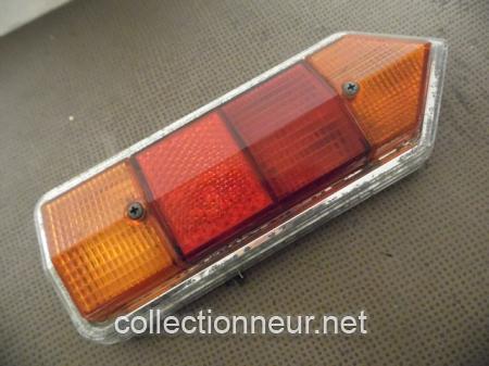 FEU ARRIERE GAUCHE FORD TAUNUS P7A 17M