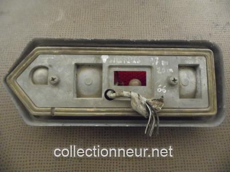 FEU ARRIERE GAUCHE FORD TAUNUS P7A 17M