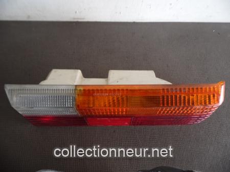 CABOCHON FEU ARRIERE DROIT PEUGEOT 305
