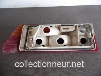 CABOCHON FEU ARRIERE DROIT PEUGEOT 305