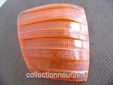 CABOCHON CLIGNOTANT DROIT A0008200566 MERCEDES W116