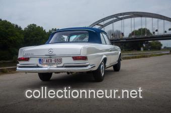 Mercedes-Benz 220 SE