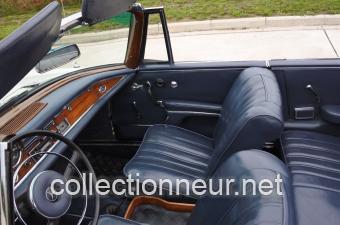 Mercedes-Benz 220 SE