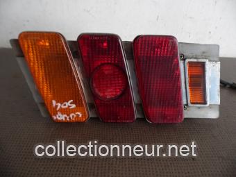 FEU ARRIERE GAUCHE PEUGEOT 504 COUPE / CABRIOLET
