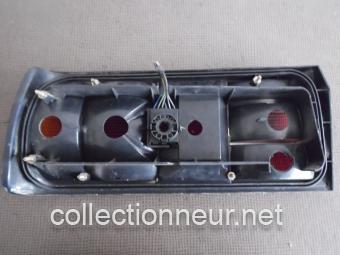 CABOCHON FEU ARRIERE DROIT 63211385382 BMW E30