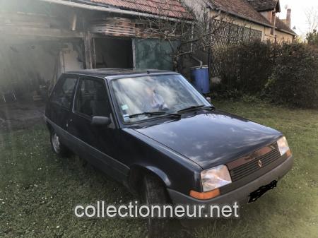 VENDS RENAULT SUPER 5 ANNEE 1985