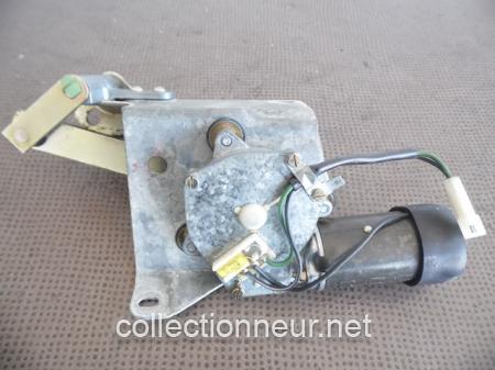 MOTEUR ESSUIE-GLACE ARRIERE 92862840302 PORSCHE 928