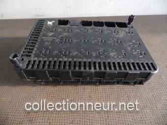 PLATINE PORTE FUSIBLES ET RELAIS 94461011000 PORSCHE 944-2