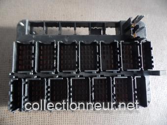 PLATINE PORTE FUSIBLES ET RELAIS 94461011000 PORSCHE 944-2