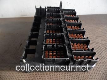 PLATINE PORTE FUSIBLES ET RELAIS 94461011000 PORSCHE 944-2