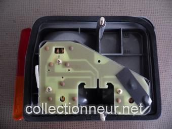 FEU ARRIERE DROIT AUSTIN / MG METRO