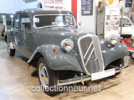 CITROEN TRACTION AVANT 11 B - 1954