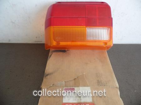 CABOCHON FEU ARRIERE GAUCHE AUSTIN ROVER / MG METRO