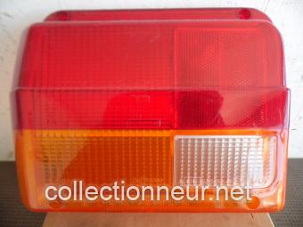 CABOCHON FEU ARRIERE GAUCHE AUSTIN ROVER / MG METRO