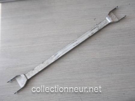 BARRE ANTI-RAPPROCHEMENT ARRIERE PEUGEOT 205 T16