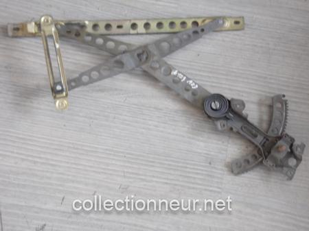 LEVE-VITRE AVANT DROIT 1237202246 MERCEDES W123