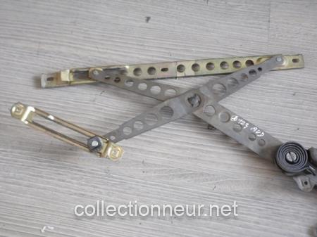 LEVE-VITRE AVANT DROIT 1237202246 MERCEDES W123