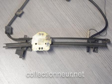 LEVE-VITRE AVANT DROIT 82379538 LANCIA DELTA