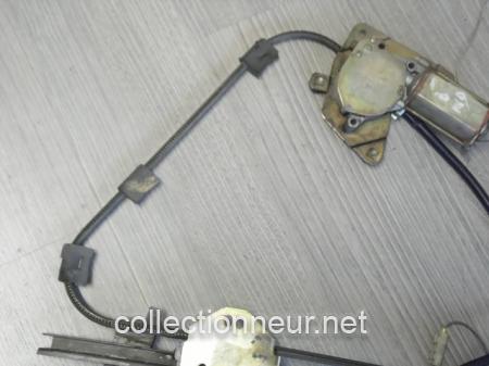 LEVE-VITRE AVANT DROIT 82379538 LANCIA DELTA