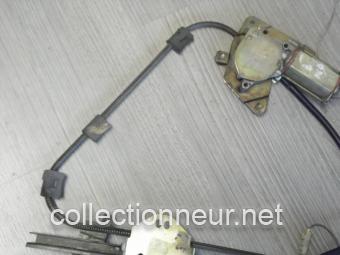 LEVE-VITRE AVANT DROIT 82379538 LANCIA DELTA